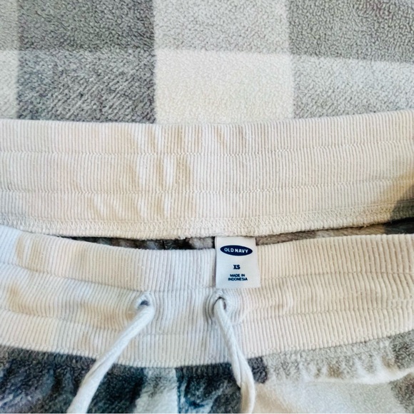 Old Navy Flannel Plaid Pajama PJ Set. Women’s XS - Picture 3 of 5